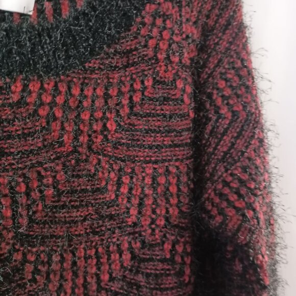Eureka by Christos Garkinos Eyelash Fuzzy Sweater Fringe Women Size L Red/Black - Picture 5 of 6